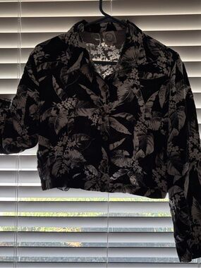 Blue Rain Black and White Floral Button-Up